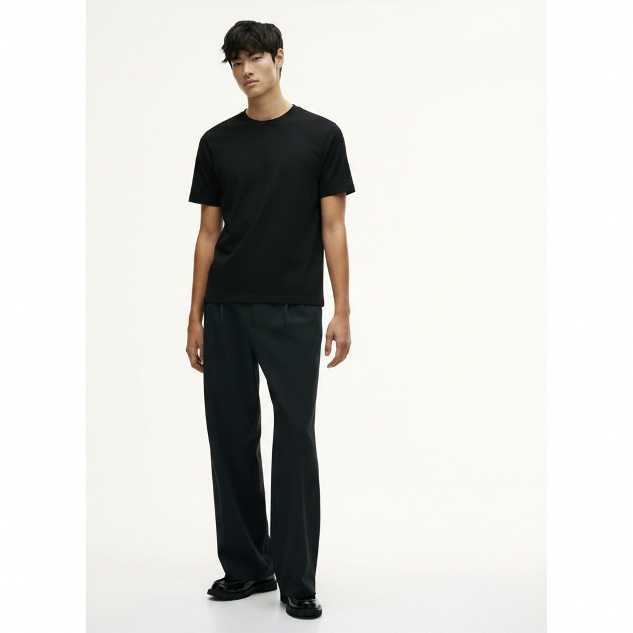 Cooling Quick-Dry T-Shirt on model - Off White - front