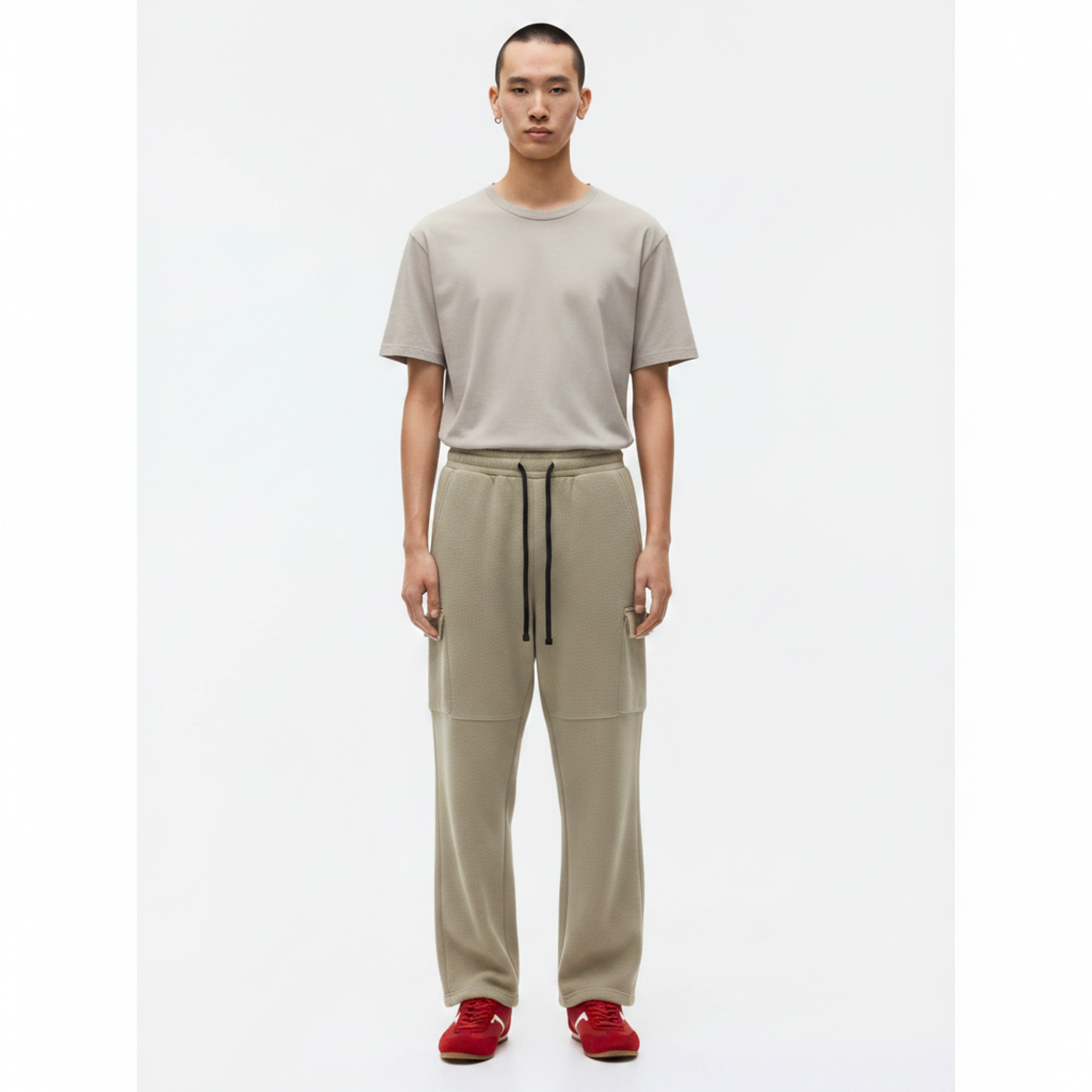 Cotton Pants Heavyweight Straight-Leg on model - front view