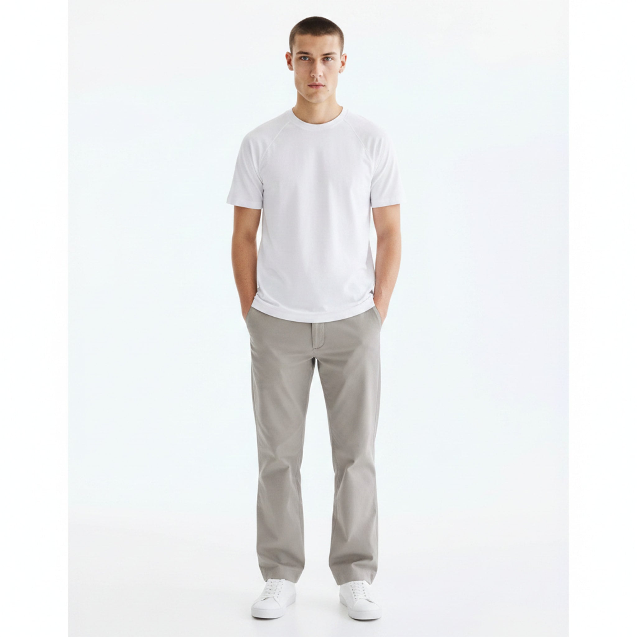 Quick-Dry Seamless T-Shirt on model - front view