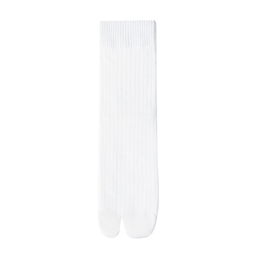 Men's plain cotton tabi socks in white, split toe, mid calf, laid flat