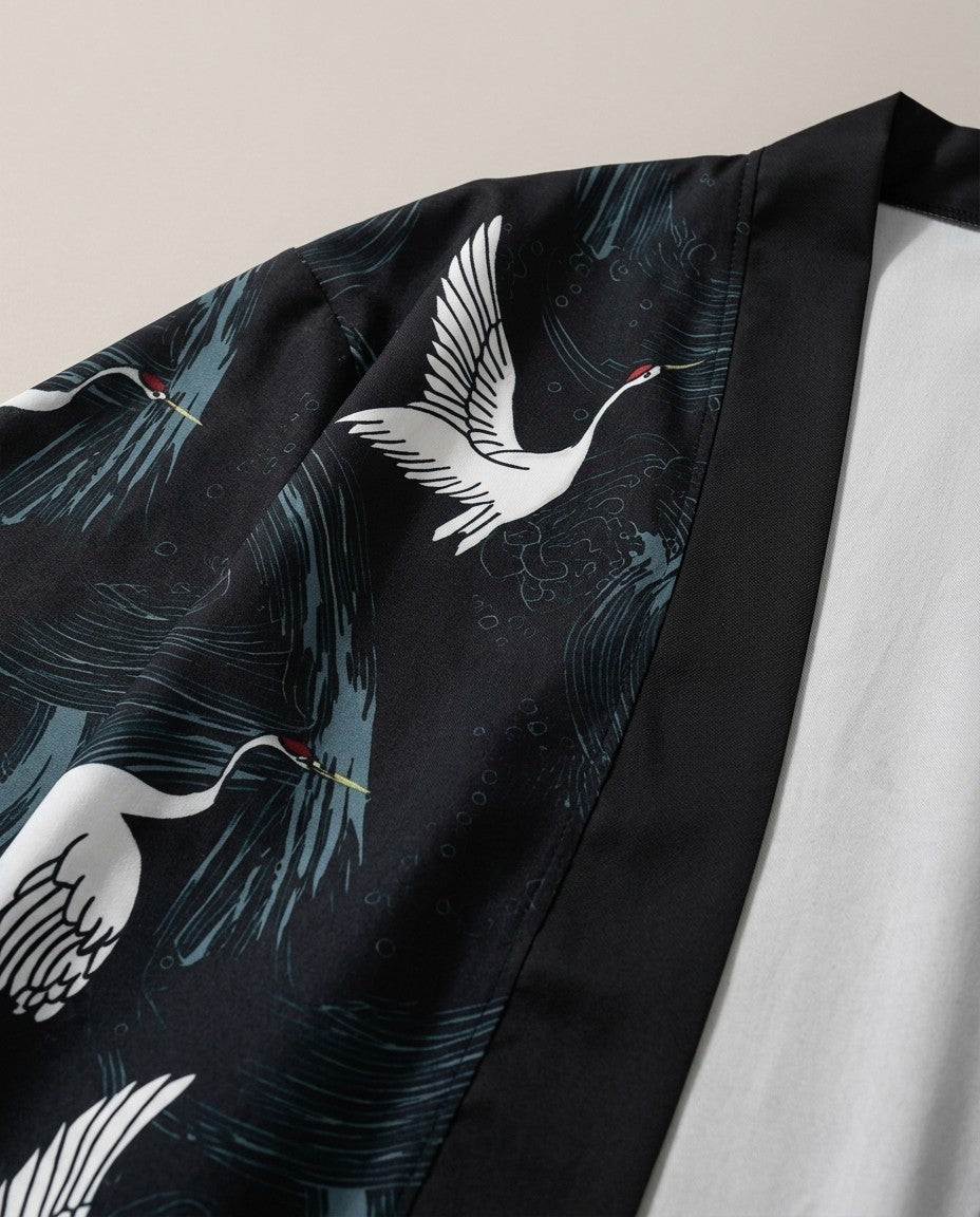Crane kimono for men, print close-up