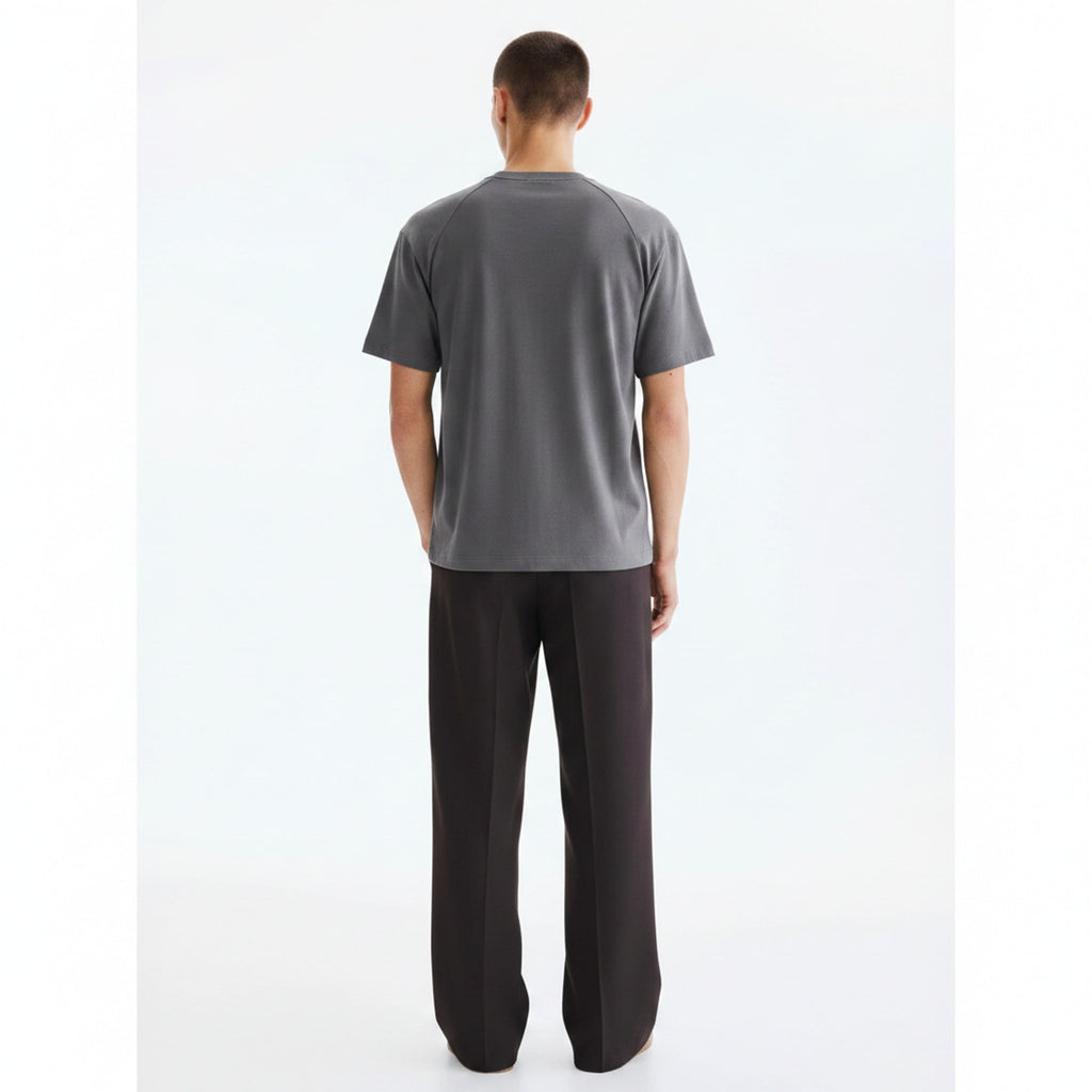 Quick-Dry Seamless T-Shirt on model - back view