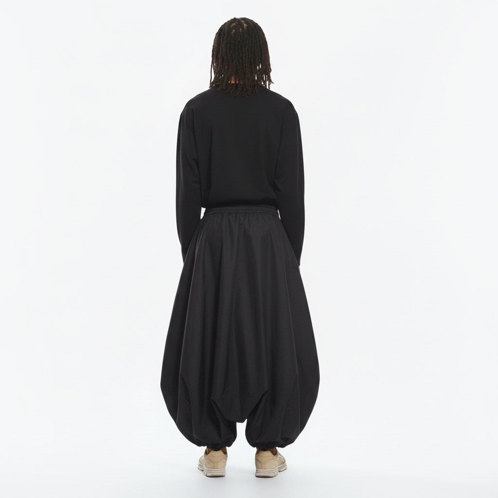 Crossover samue set on model in black, back view
