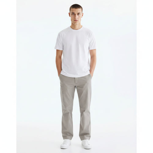 Quick-Dry Seamless T-Shirt on model - front view