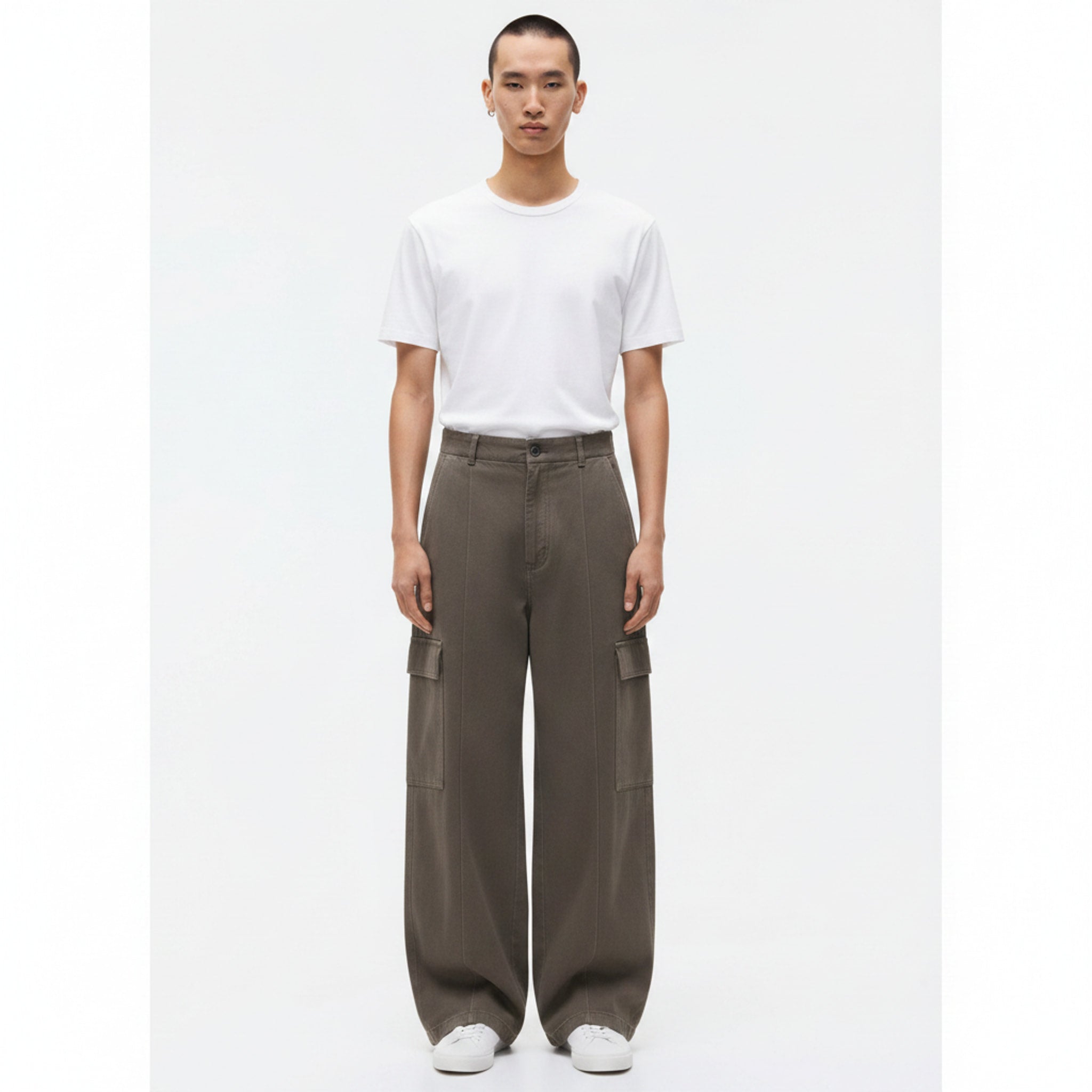 Cotton Wide-Leg Cargo Pants on model - Dark Gray - front