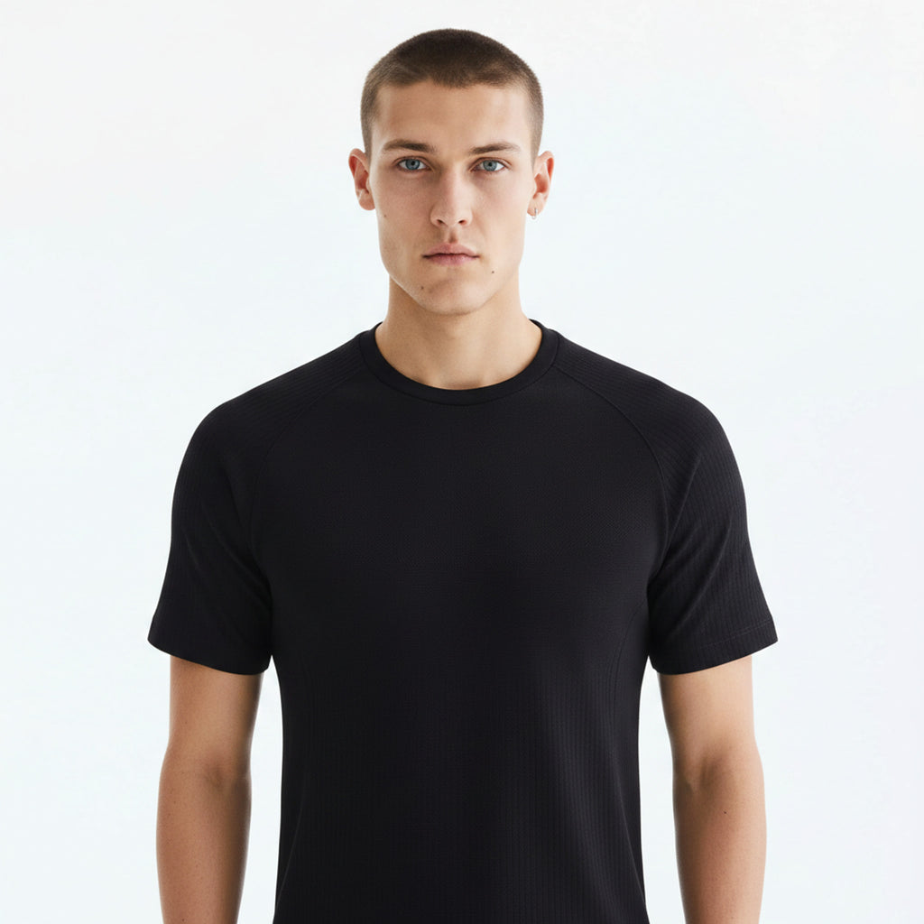 Quick-Dry Seamless T-Shirt on model - detail view