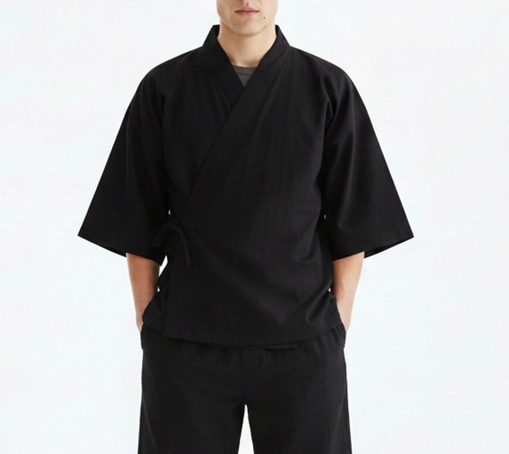 Cotton jinbei set on model, detail of the fabric and construction