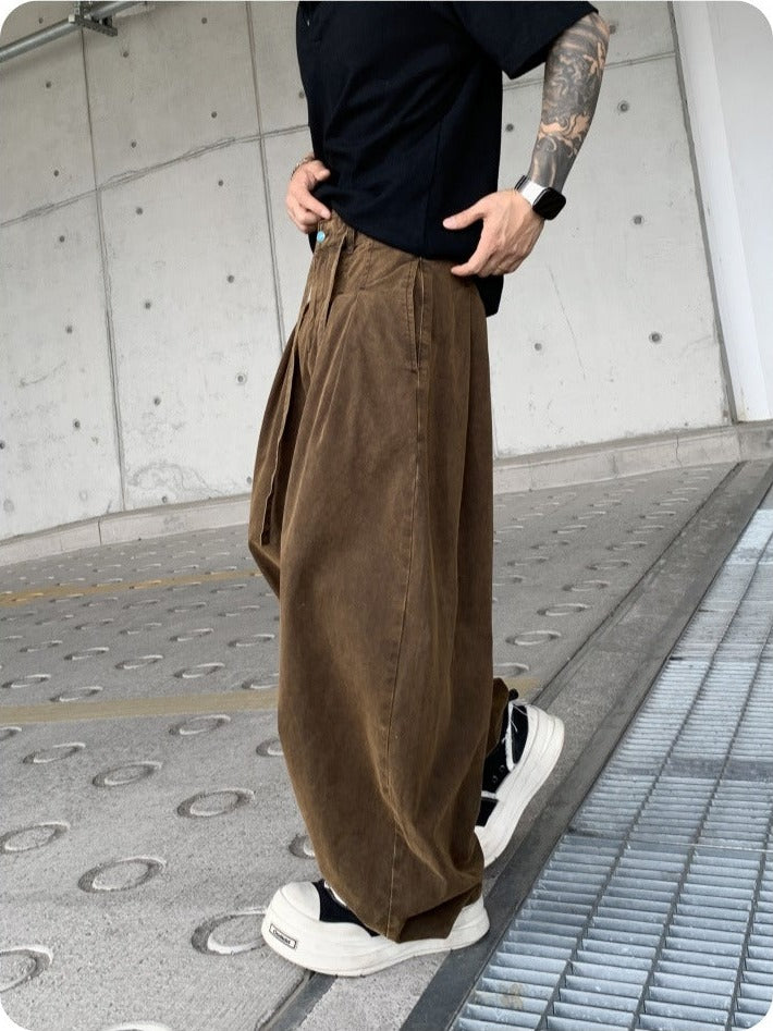 Brown balloon pants from the side, full leg