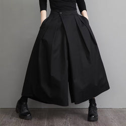 Women's hakama pants, black box-pleated wide leg, front view