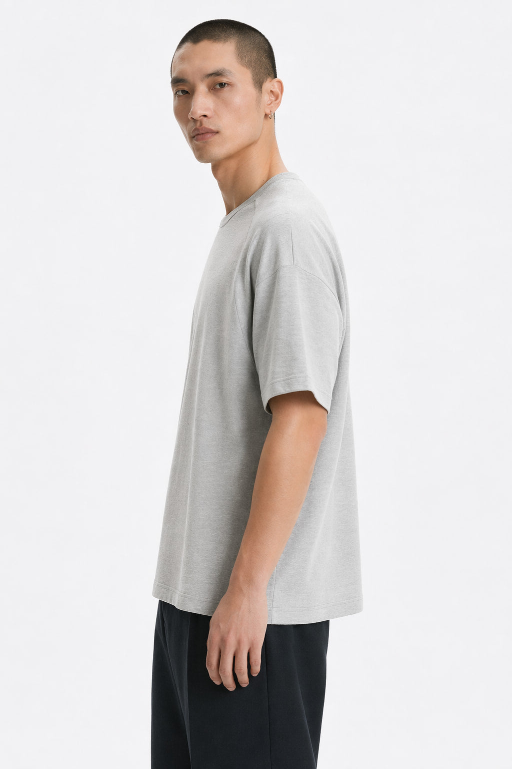 Oversized T-Shirt Cotton-Blend on model - Gray - side profile