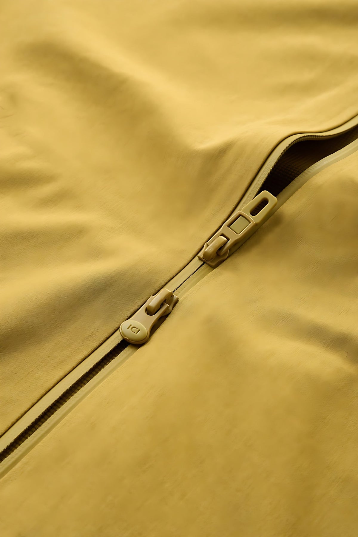 Lightweight Outdoor Softshell Jacket product detail